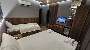 Rever Hotel