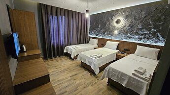 Rever Hotel