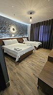 Rever Hotel