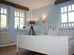 Comfy Apartment With 1 Bedroom and Balcony 134