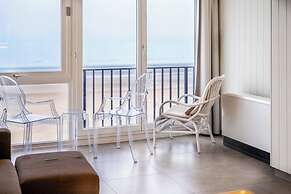 Apartment on Belgian Coast With Sea Views