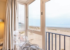 Apartment on Belgian Coast With Sea Views