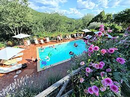 Luxurious Umbrian Retreat for 10 With Private Terrace and Pool
