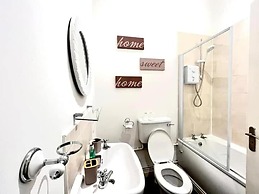 Captivating 2-bed Apartment in Liverpool