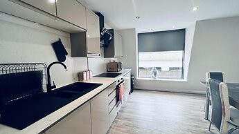 Inviting 2-bed Apartment in Liverpool