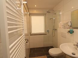 City Apartment With Waterbed