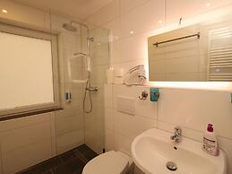 City Apartment With Waterbed