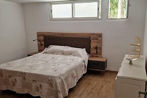 2 Bed Villa, Sleeps 4 - Garden, Wifi, Parking