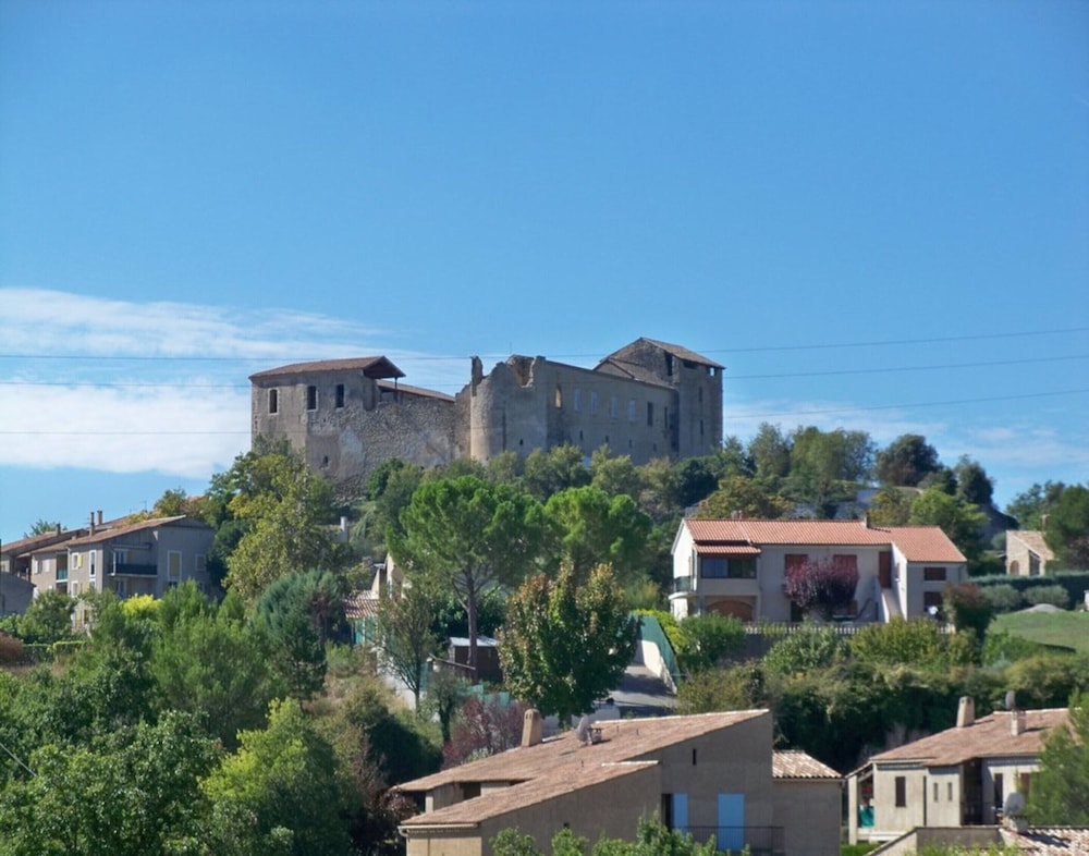 Studio in Greoux-les-bains Near Lakes