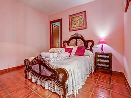 Charming Villa With Private Pool