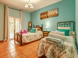 Charming Villa With Private Pool
