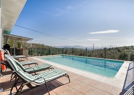 Charming Villa With Private Pool