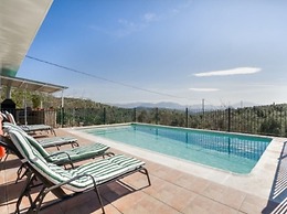 Charming Villa With Private Pool