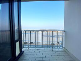 Waves & Relaxation Retreat