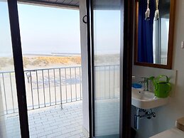 Waves & Relaxation Retreat