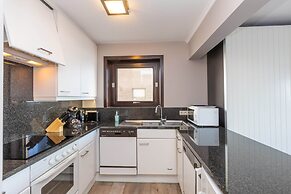 Corner Apartment With Frontal sea View