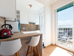 Cozy Studio With Terrace and Stunning View