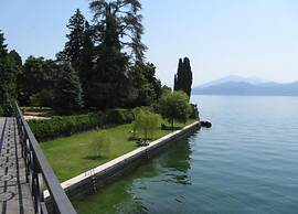 Garden Flat by Lake Maggiore