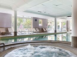 Apartment in Greoux-les-bains Near Lakes