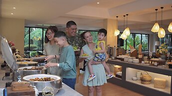 Holiday Inn & Suites Batangas Limapark by IHG