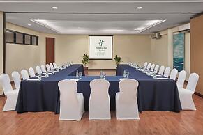 Holiday Inn & Suites Batangas Limapark by IHG