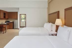 Holiday Inn & Suites Batangas Limapark by IHG