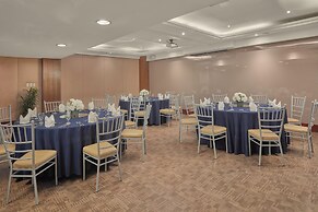 Holiday Inn & Suites Batangas Limapark by IHG