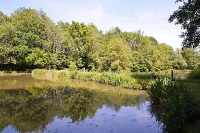 Nature Retreat by the Lakes
