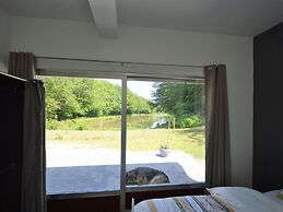 Nature Retreat by the Lakes