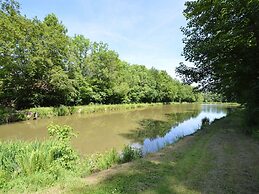 Nature Retreat by the Lakes