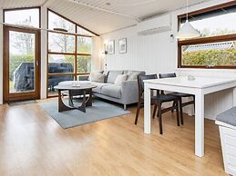 6 Person Holiday Home in Hemmet