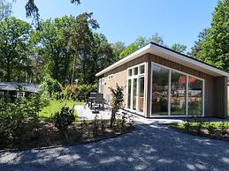 Stylish Hoenderloo Family Bungalow