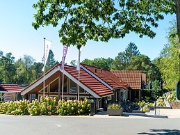 Stylish Hoenderloo Family Bungalow