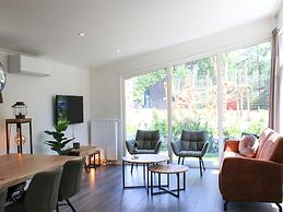 Stylish Hoenderloo Family Bungalow