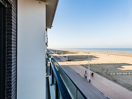 Apartment by the Beach