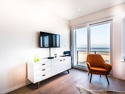 Apartment by the Beach
