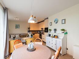 Charming Waterside Getaway