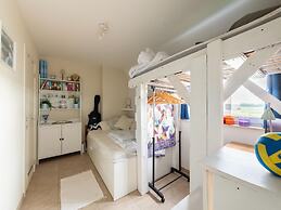 Charming Waterside Getaway