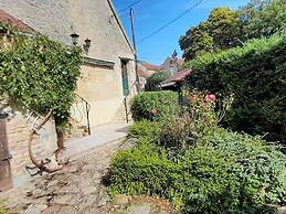 Geraeumiges Ferienhaus mit Garten