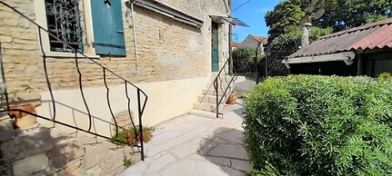 Geraeumiges Ferienhaus mit Garten