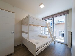 Chic Flat With Bunk Beds