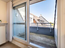 Coastal Retreat With Balcony