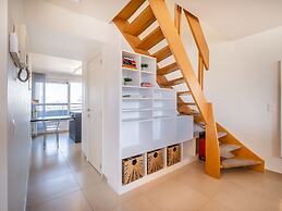 Coastal Retreat With Balcony