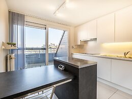 Coastal Retreat With Balcony