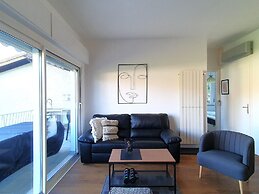 Holiday Home by Lake Maggiore With Balcony