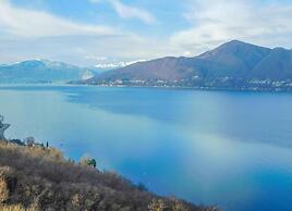Holiday Home by Lake Maggiore With Balcony