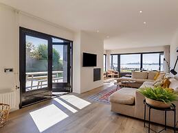 Lakeside Stay in Kamperland