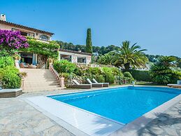 Sea View Villa With Pool