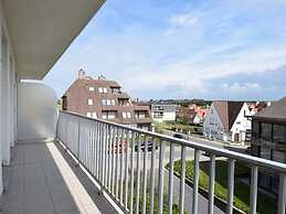 Spacious Seafront Retreat