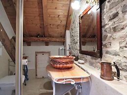 Charming Alpine Retreat for 9